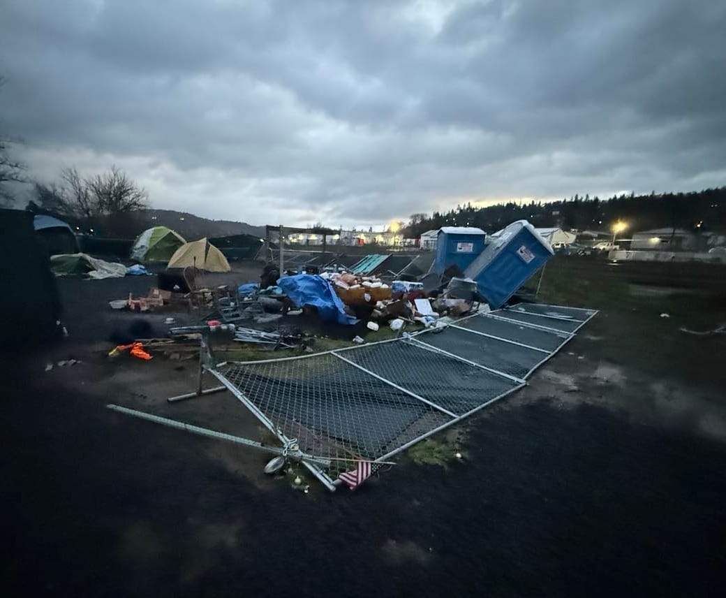 Christmas Storm 2024 Ravages South Tent Camp in Roseburg and Hits Western Oregon
