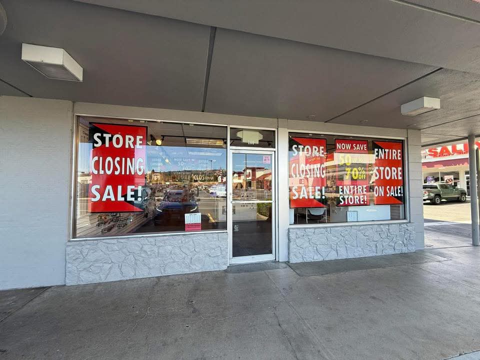 Claire’s in Roseburg to Close on August 26