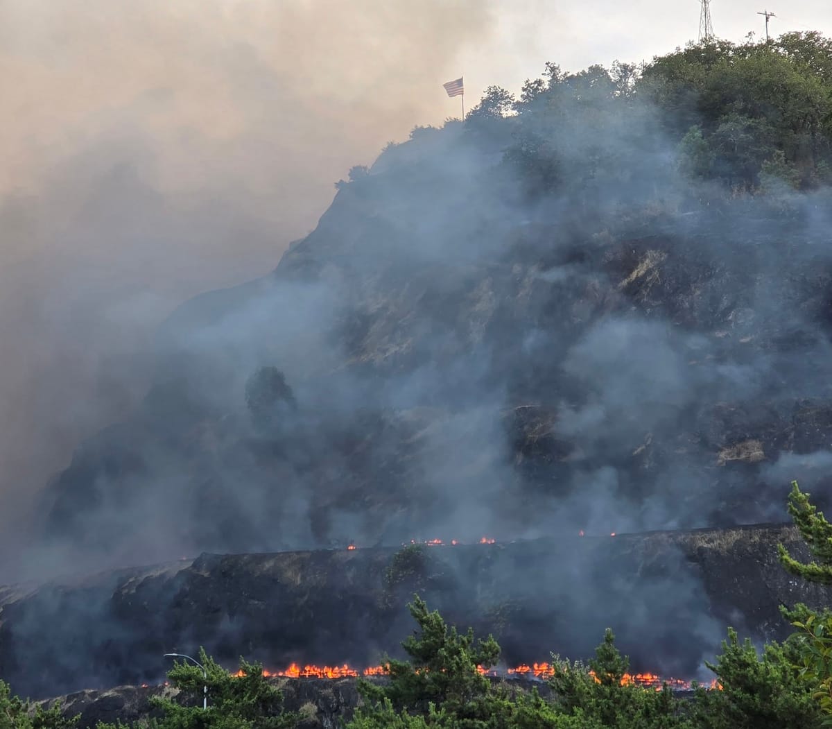 Firefighters Continue to work on Containing Milepost 124 Fire on Mount Nebo