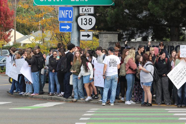 Students Walk Out at Roseburg High Over Locker Room Access Debate