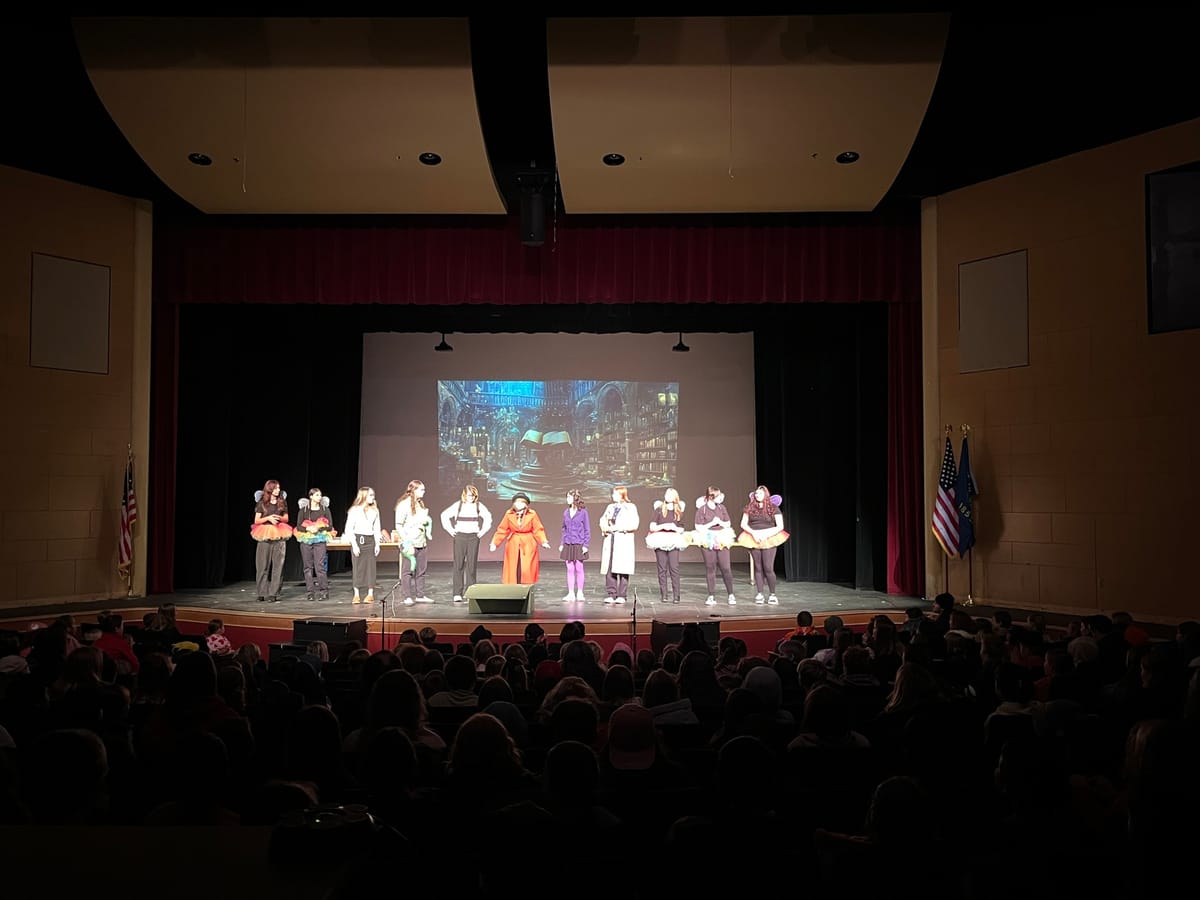 Roseburg High Theatre Students Bring Literacy Play to Douglas County Elementary Schools