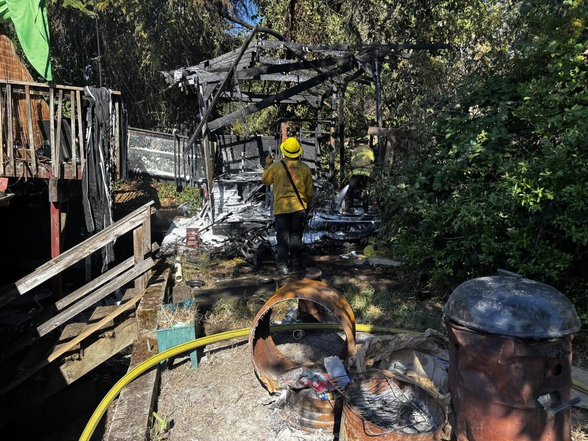 Fire Destroys Gazebo, Spreads to Nearby Trees Along Lookingglass Road