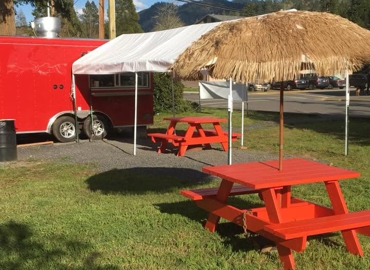 Nipa Hut Announces Closure After Eight Years of Food and Friendship