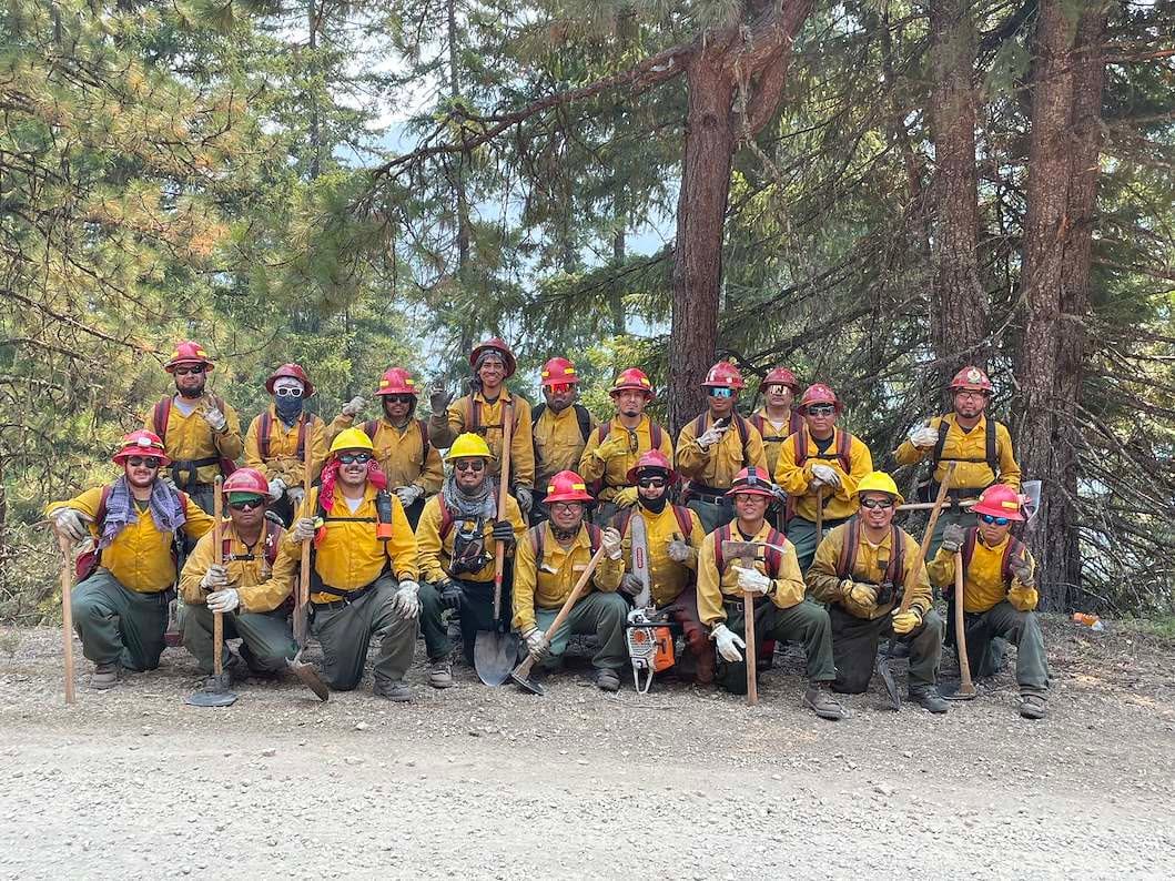 Castle Fire Reaches 30% Containment as Expanded Forest Closure Takes Effect
