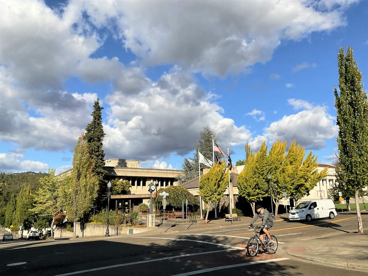 Roseburg Lists Candidates for Mayor, Four City Council Seats in November Election