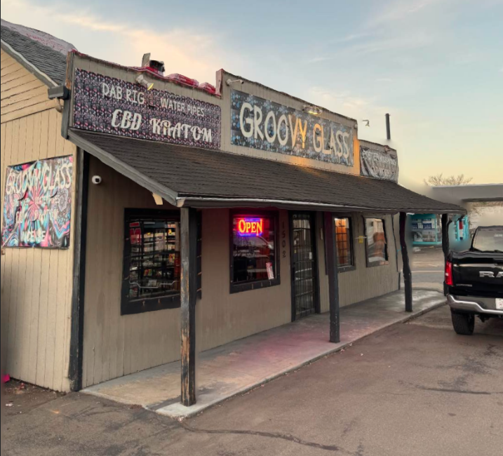Groovy Smoke Shop Opens New Store on Southeast Stephens Street in Roseburg