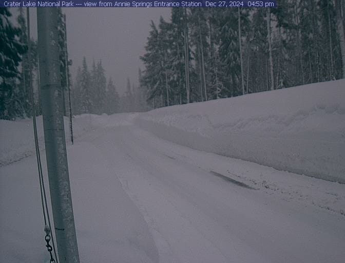 Crater Lake Receives Almost 14 Inches of Snow