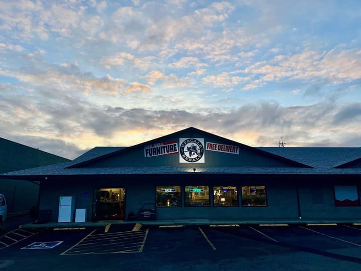 Upscale Resale to Close After 30 Months, Offers Half-Off Storewide Sale