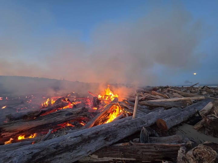 Half Moon Bay Fire Contained Near Winchester Bay