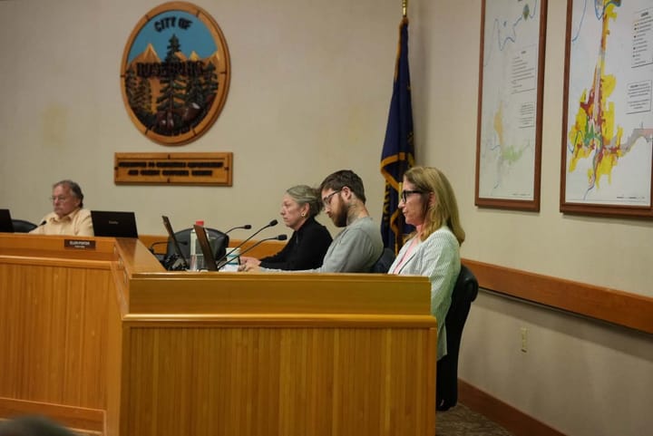 Roseburg Council to Consider Restructuring or Dissolving Homeless Commission